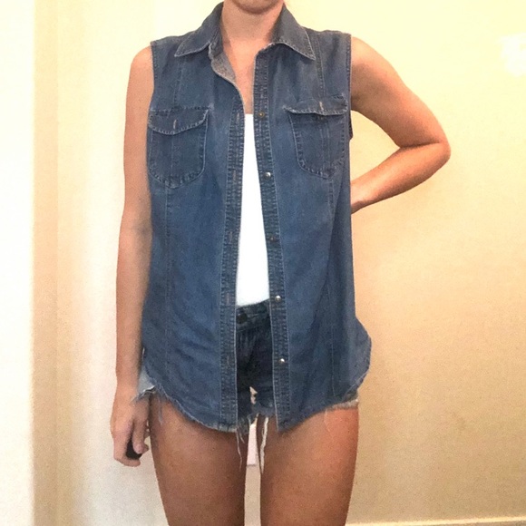 Jean button down - Picture 3 of 3